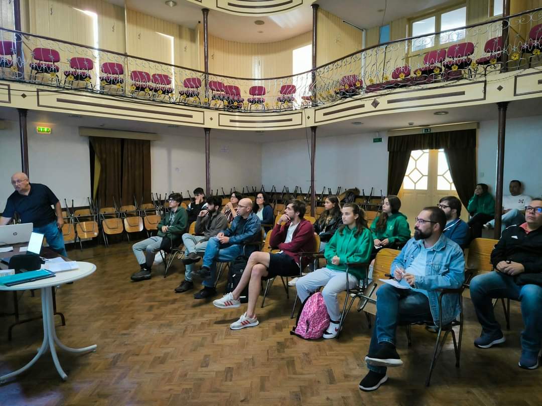 Curso de árbitros decorreu no salão da Sociedade Boa União Alhadense